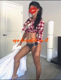 בלתי נשכח עצמית רצון, הליווי