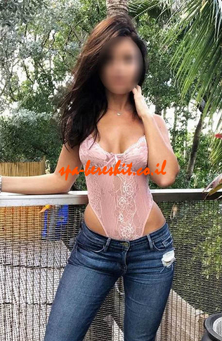 שעון, יש חברה החזה יש שירות ליווי 